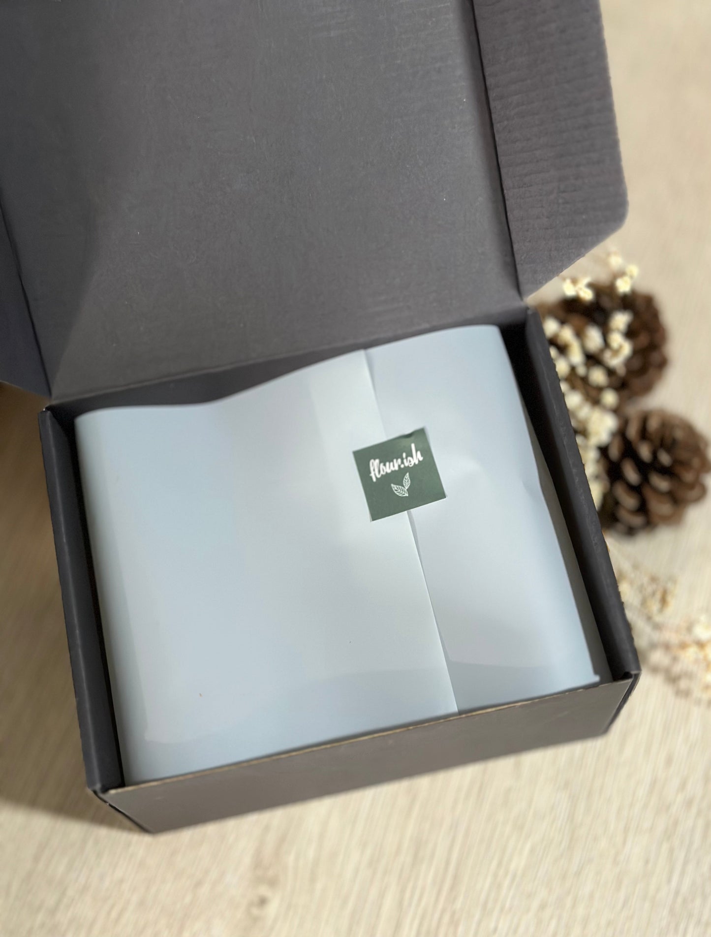 (Gift Box) 350ml Double Wall Insulated Glass Cup Set with Assorted Teaballs