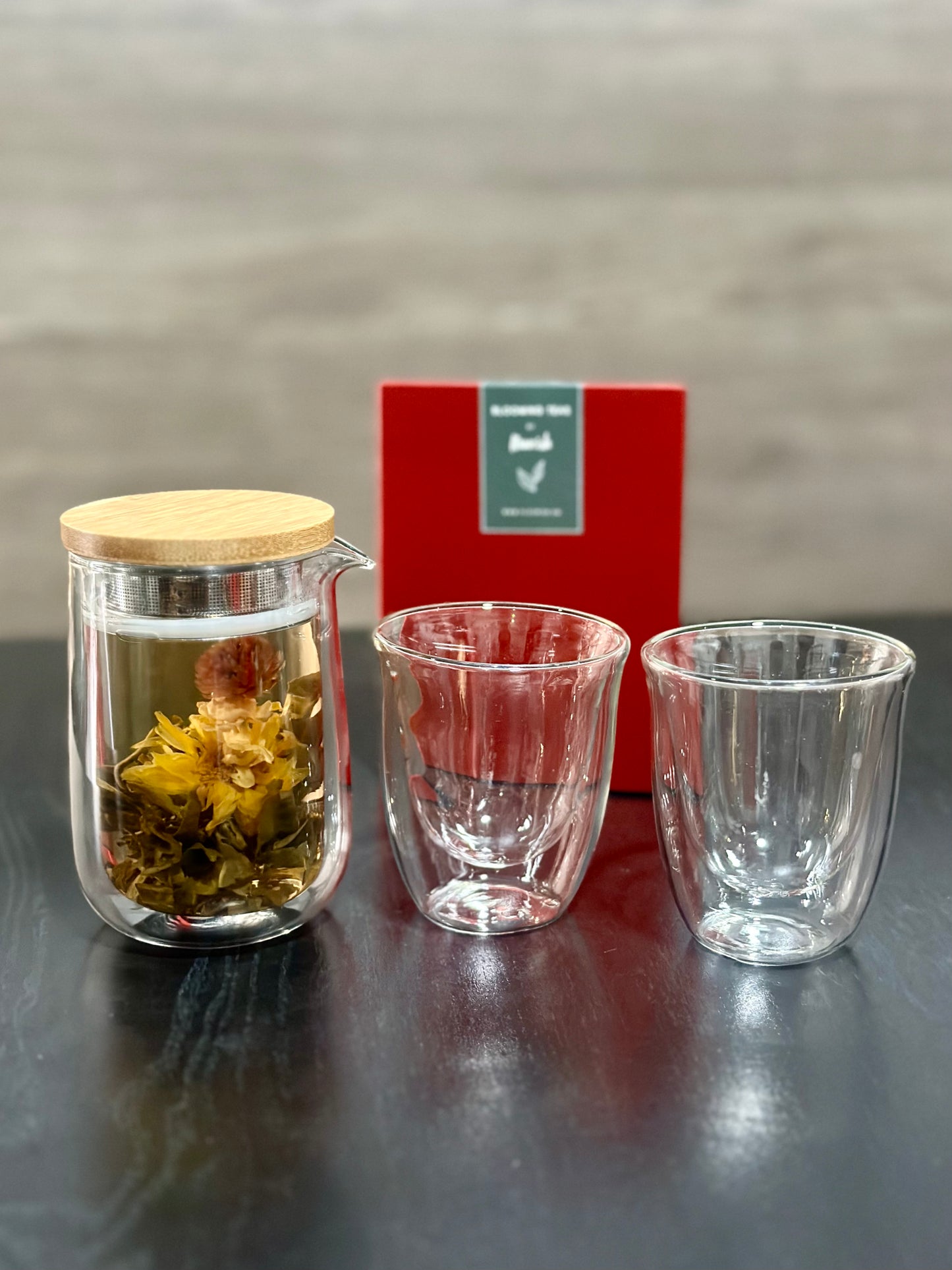 (Gift Box) Double Wall Glass Brew & Serve Tea Set w/ Blooming Teaballs