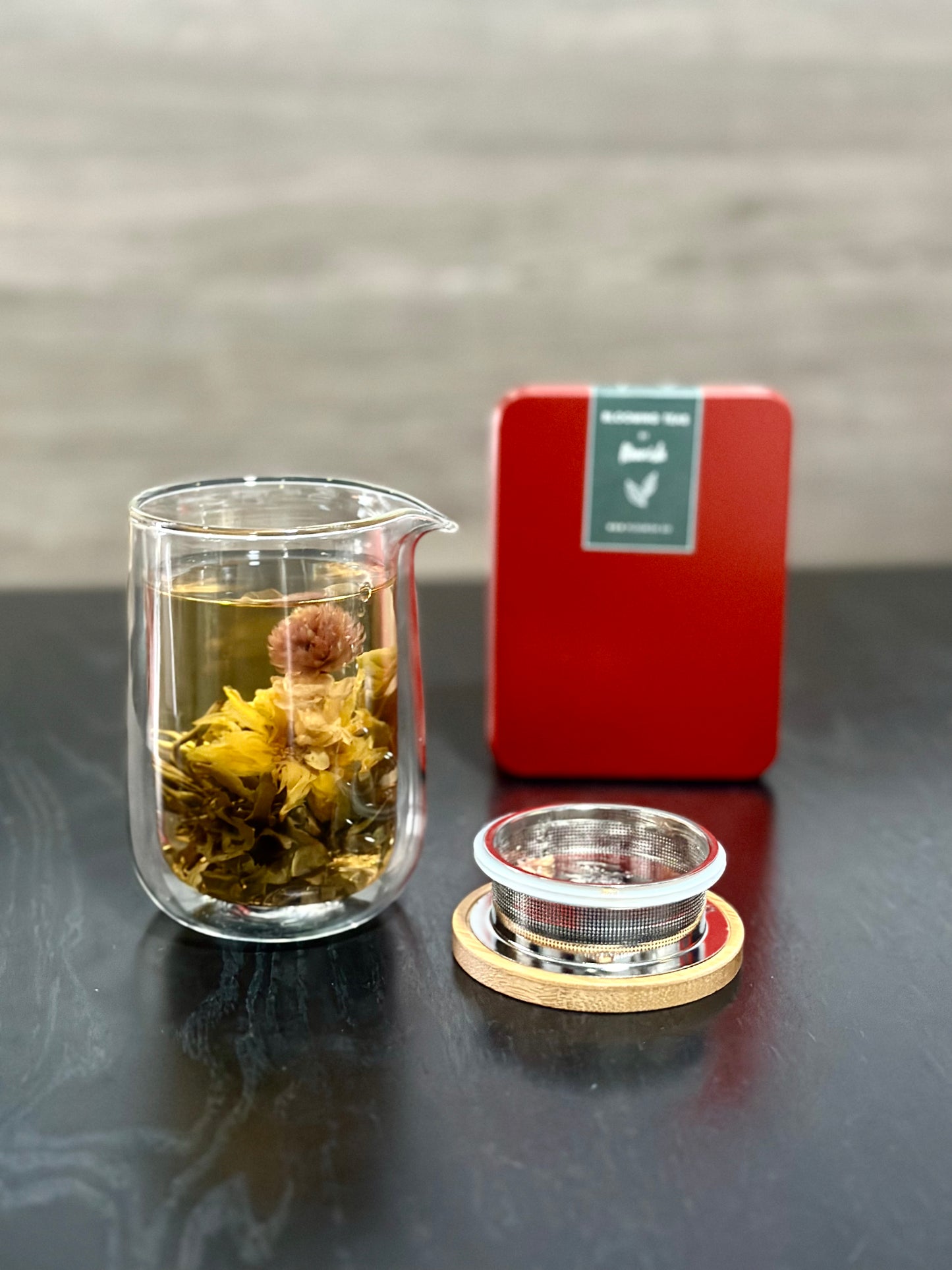 (Gift Box) Double Wall Glass Brew & Serve Tea Set w/ Blooming Teaballs