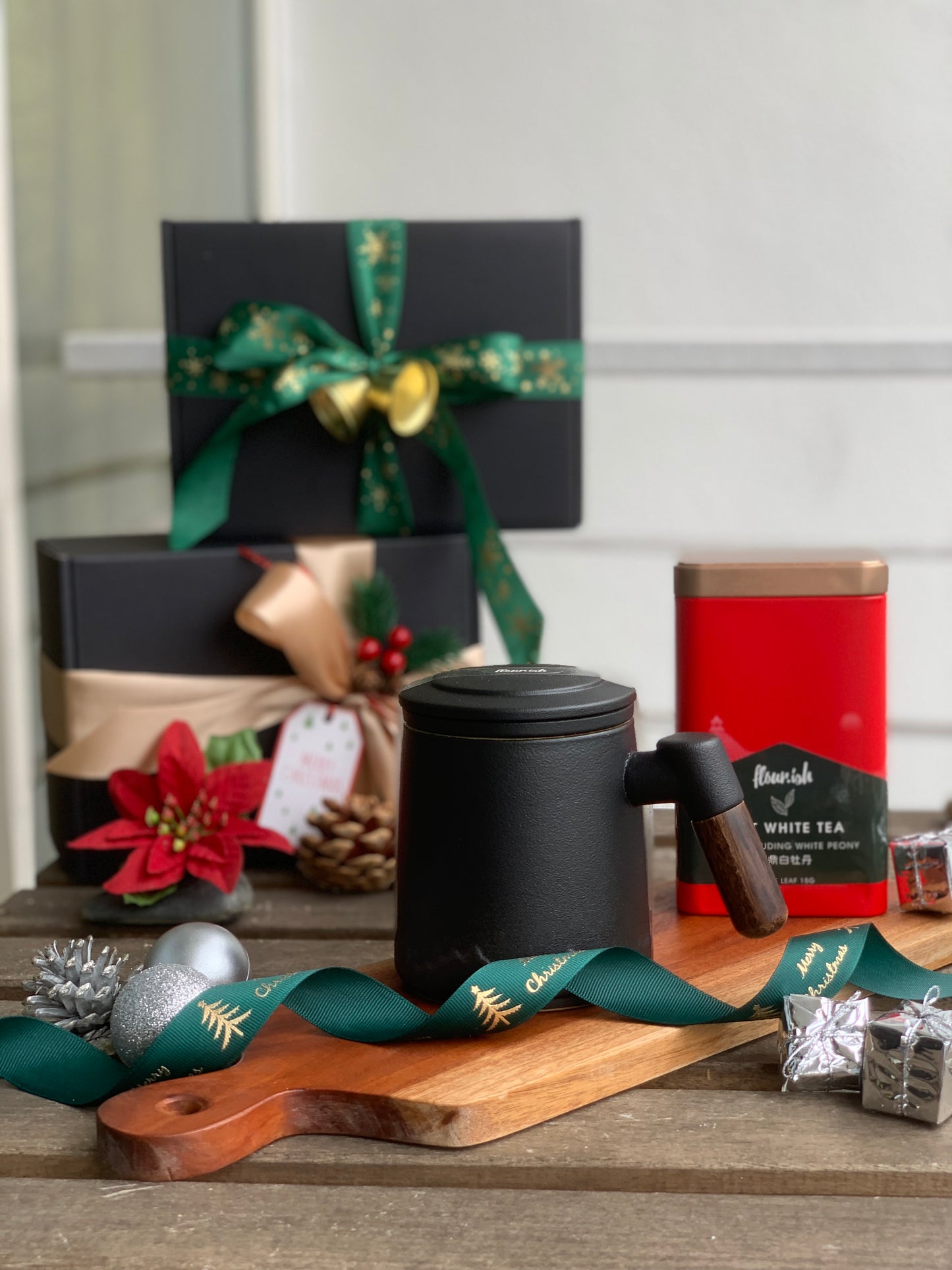 (Gift Box) 350ml Ceramic Mug with Tea Strainer & Lid /w Tea Options